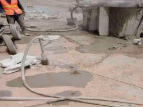 马鞍山水泥混凝土路面板底注浆技术 路面脱空注浆整治方案